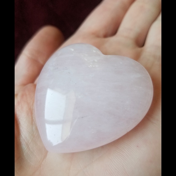 🌙💖Rose Quartz Heart Palm Stone - Picture 6 of 11